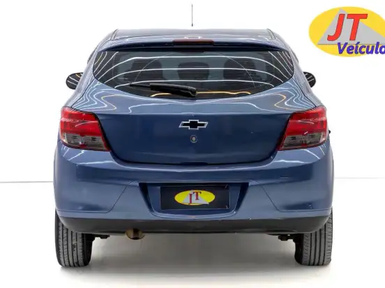 CHEVROLET-ONIX-1.0 MPFI SELEÇÃO 8V FLEX 4P MANUAL CHEVROLET-ONIX-2015