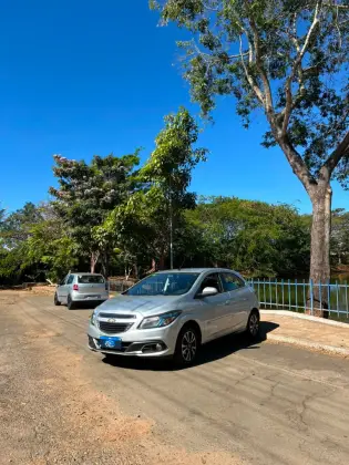 CHEVROLET ONIX 1.4 MPFI LT 8V FLEX 4P AUTOMÁTICO