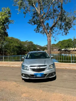 CHEVROLET-ONIX-2014