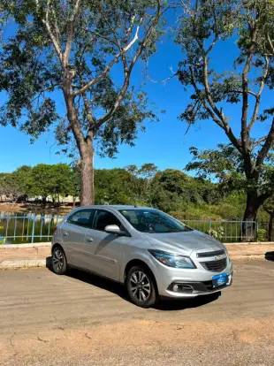 CHEVROLET-ONIX-1.4 MPFI LT 8V FLEX 4P AUTOMÁTICO CHEVROLET-ONIX-2014