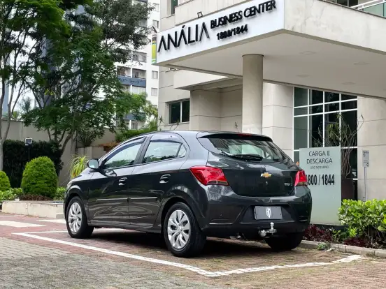 CHEVROLET-ONIX-1.4 MPFI LT 8V FLEX 4P AUTOMÁTICO CHEVROLET-ONIX-2016