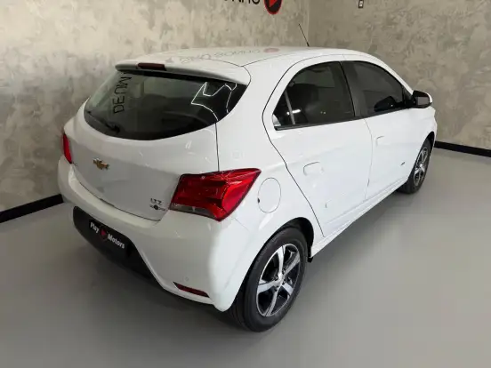 CHEVROLET-ONIX-2019
