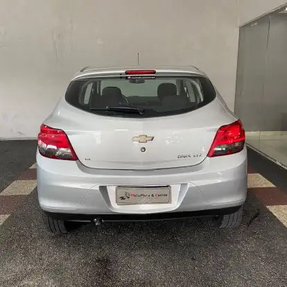 CHEVROLET-ONIX-2014