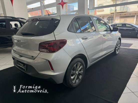 CHEVROLET-ONIX-2021