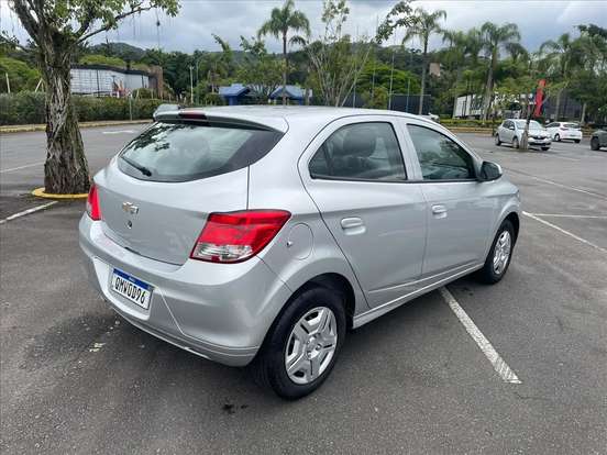 CHEVROLET-ONIX-2017