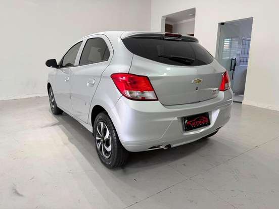 CHEVROLET-ONIX-1.0 MPFI LT 8V FLEX 4P MANUAL CHEVROLET-ONIX-2014