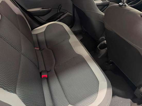 CHEVROLET-ONIX-2014