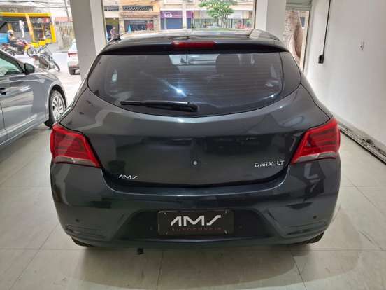 CHEVROLET-ONIX-2017