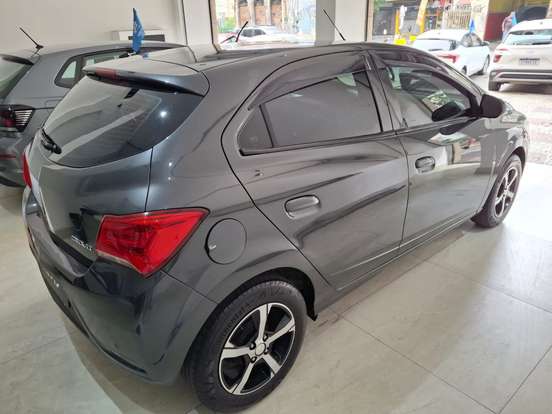 CHEVROLET-ONIX-2017
