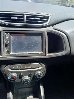 CHEVROLET-ONIX-2013