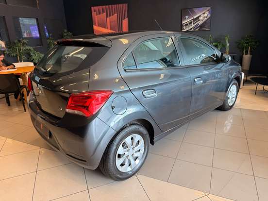 CHEVROLET-ONIX-1.0 MPFI LT 8V FLEX 4P MANUAL CHEVROLET-ONIX-2018