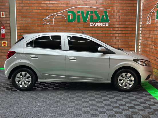 CHEVROLET-ONIX-2016