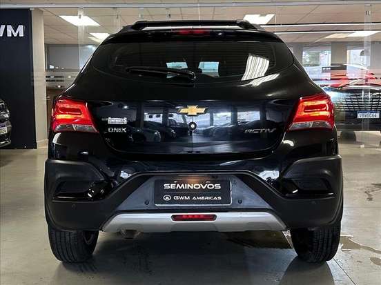 CHEVROLET-ONIX-2017