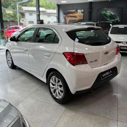 CHEVROLET-ONIX-2018