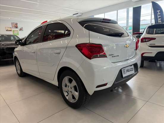 CHEVROLET-ONIX-2018