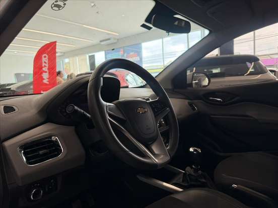 CHEVROLET-ONIX-2018