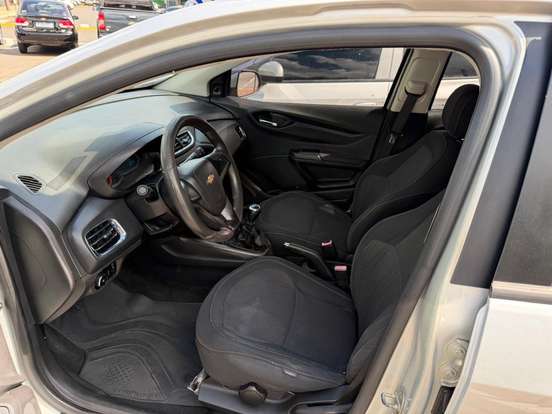 CHEVROLET-ONIX-2013