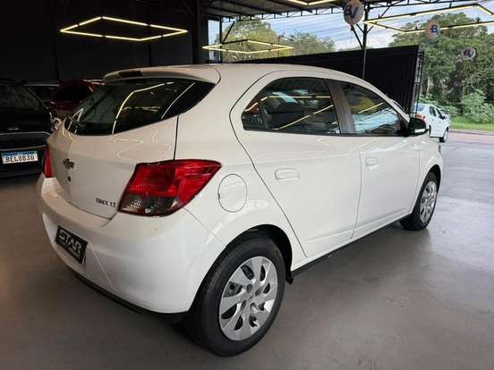 CHEVROLET-ONIX-1.4 MPFI LT 8V FLEX 4P MANUAL CHEVROLET-ONIX-2014