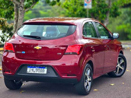 CHEVROLET-ONIX-1.4 MPFI LTZ 8V FLEX 4P AUTOMÁTICO CHEVROLET-ONIX-2018