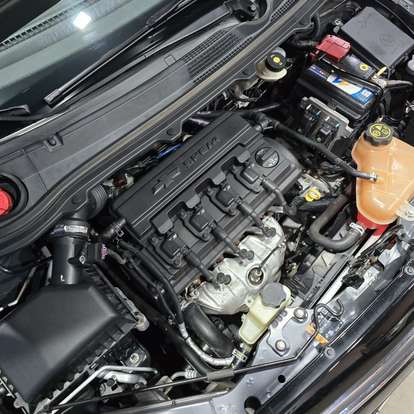 CHEVROLET-ONIX-2015