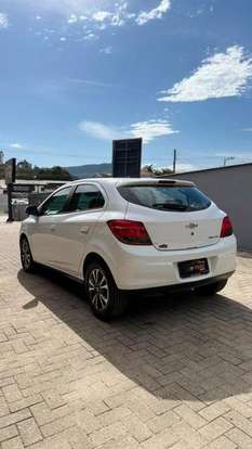 CHEVROLET-ONIX-2014