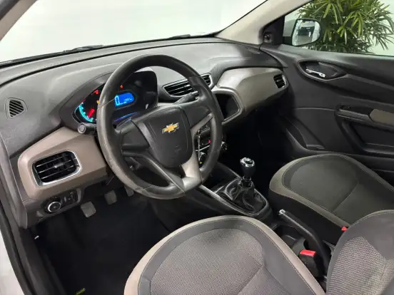 CHEVROLET-PRISMA-2014