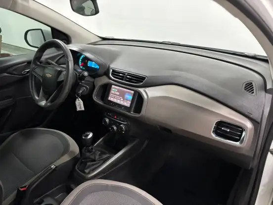 CHEVROLET-PRISMA-2014