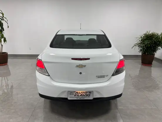 CHEVROLET-PRISMA-2014