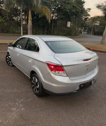 CHEVROLET-PRISMA-2015