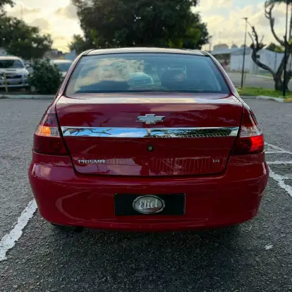 CHEVROLET-PRISMA-2011