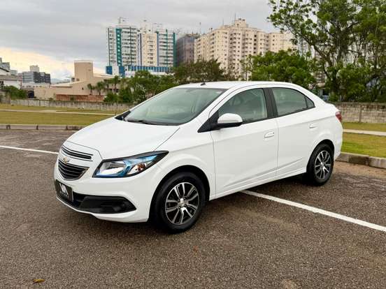 CHEVROLET-PRISMA-2015