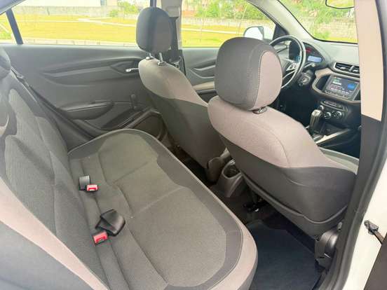 CHEVROLET-PRISMA-2015