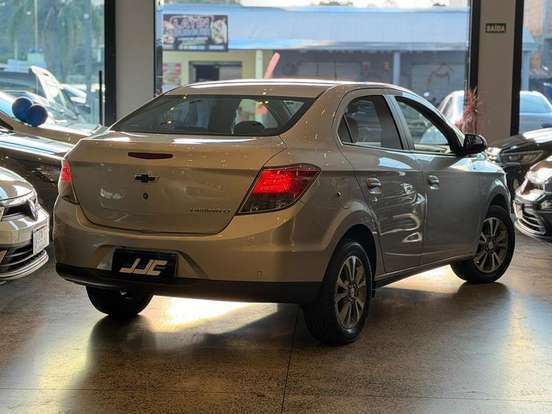 CHEVROLET-PRISMA-2014