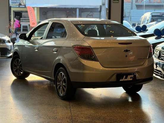 CHEVROLET-PRISMA-2014