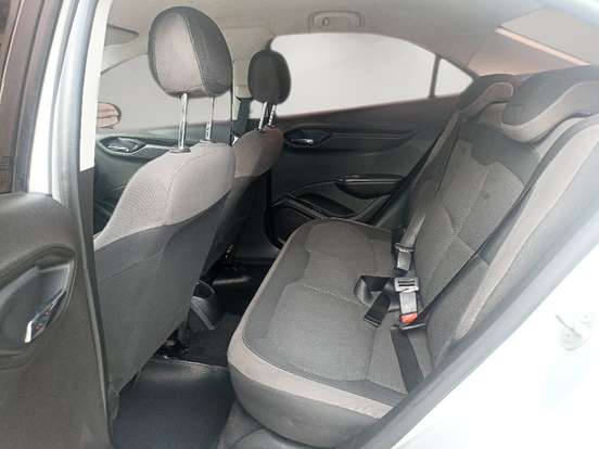 CHEVROLET-PRISMA-2015