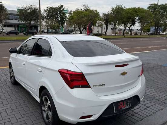 CHEVROLET-PRISMA-2018