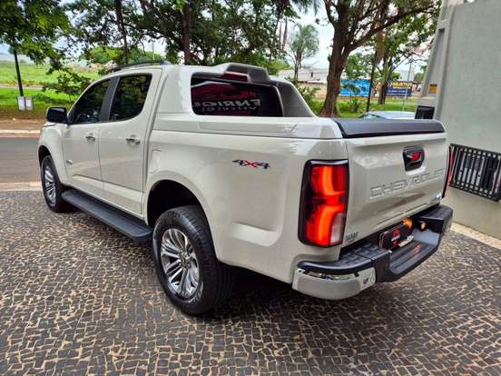 CHEVROLET-S10-2.8 16V TURBO DIESEL HIGH COUNTRY CD 4X4 AUTOMÁTICO CHEVROLET-S10-2025