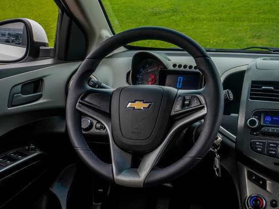 CHEVROLET-SONIC-1.6 LT 16V FLEX 4P MANUAL CHEVROLET-SONIC-2013