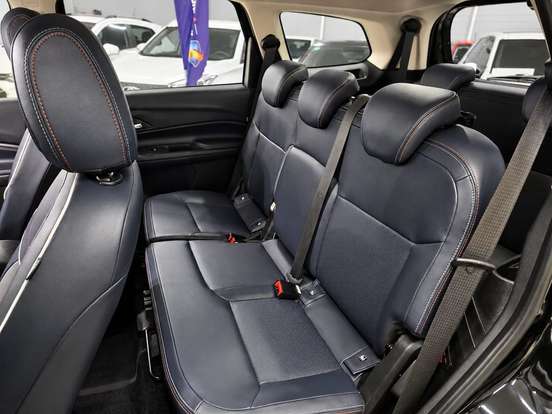 CHEVROLET-SPIN-1.8 PREMIER 8V FLEX 4P AUTOMÁTICO CHEVROLET-SPIN-2025
