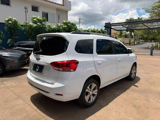 CHEVROLET-SPIN-1.8 PREMIER 8V FLEX 4P AUTOMÁTICO CHEVROLET-SPIN-2022