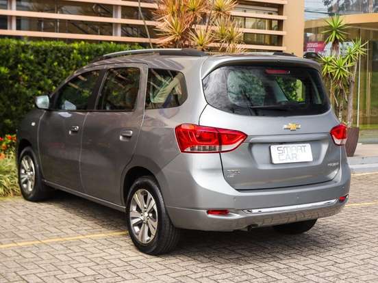 CHEVROLET-SPIN-1.8 PREMIER 8V FLEX 4P AUTOMÁTICO CHEVROLET-SPIN-2023