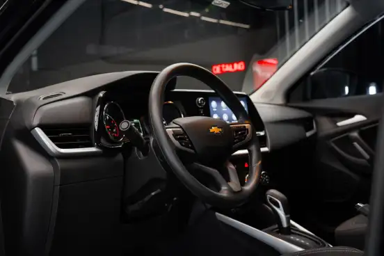 CHEVROLET-TRACKER-2025