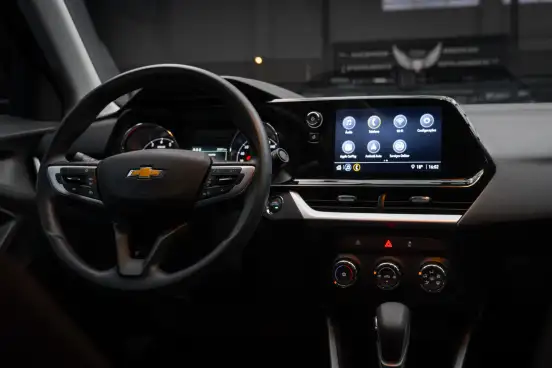 CHEVROLET-TRACKER-2025
