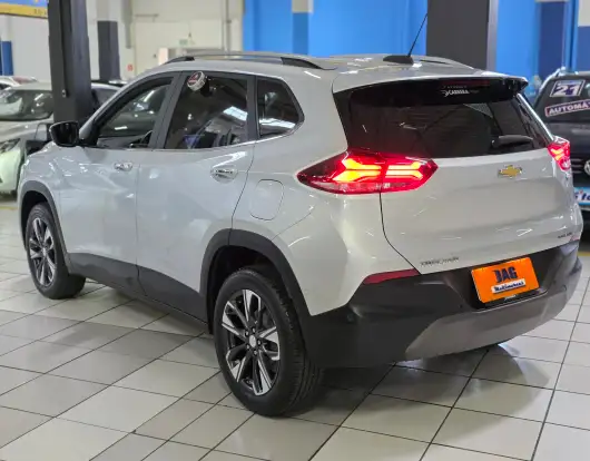 CHEVROLET-TRACKER-2021