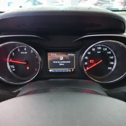 CHEVROLET-TRACKER-2020