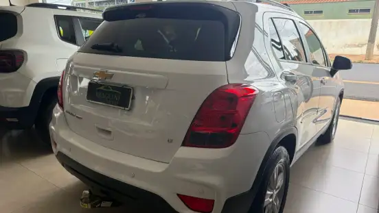 CHEVROLET-TRACKER-2018
