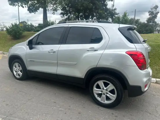 CHEVROLET-TRACKER-2018