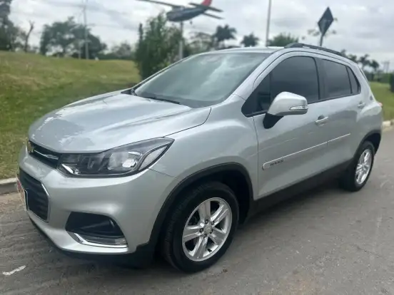 CHEVROLET-TRACKER-2018