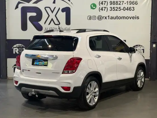 CHEVROLET-TRACKER-2019