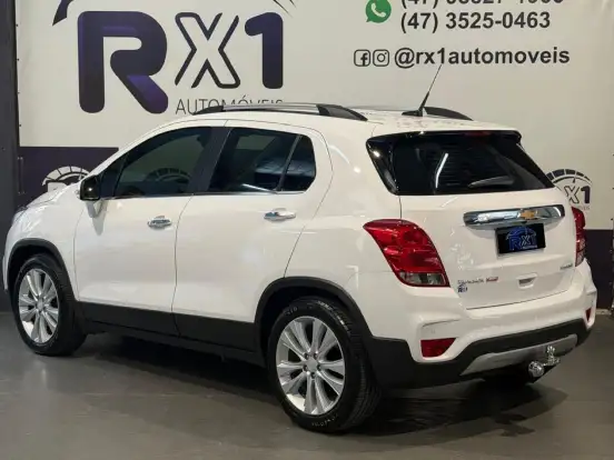 CHEVROLET-TRACKER-2019